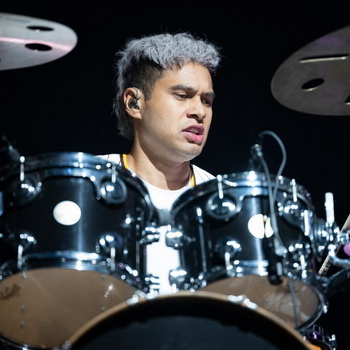 Eli Paewai Biography